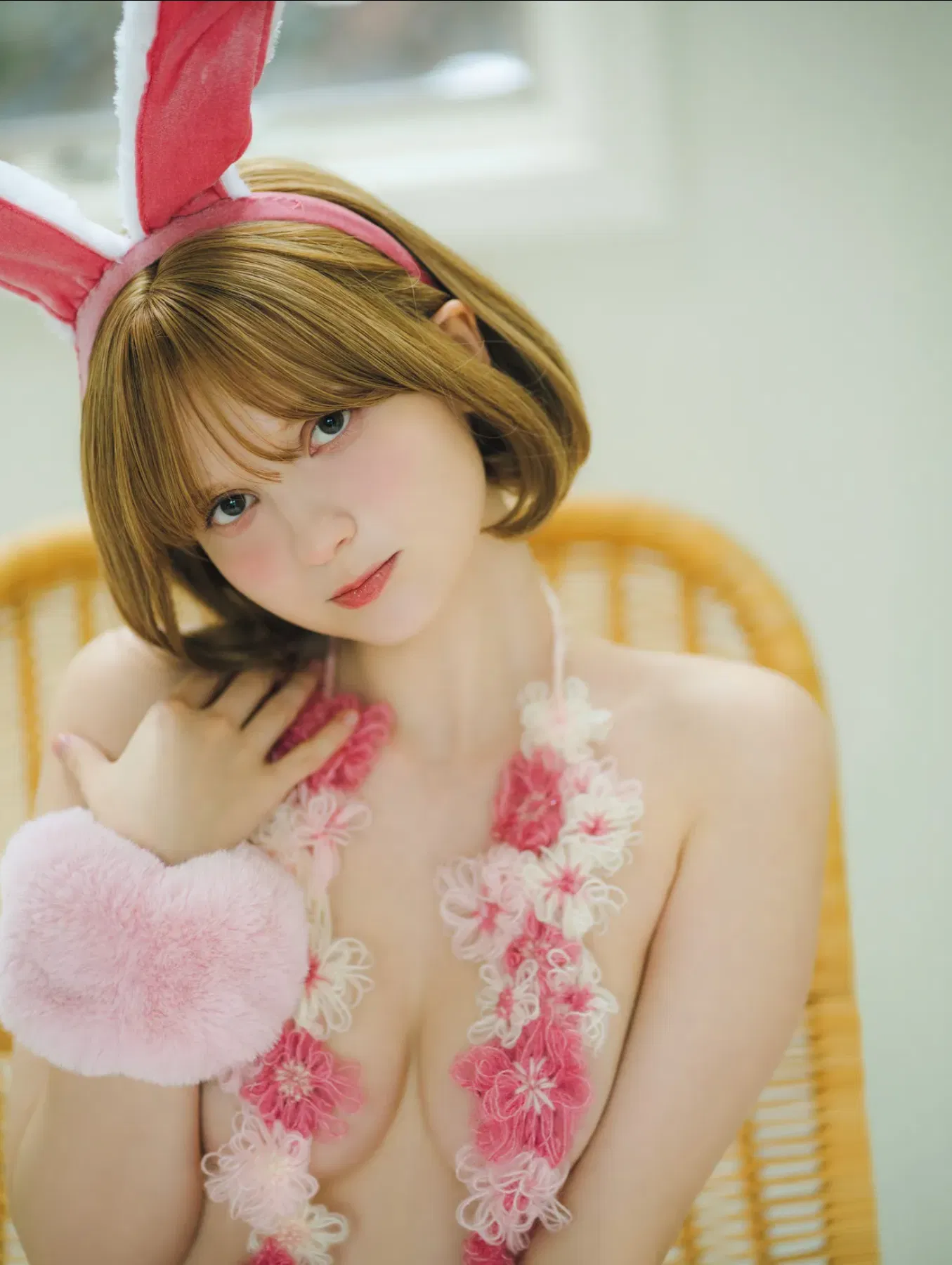 FRIDAY GOLD ケイティ 禁断のチラリ