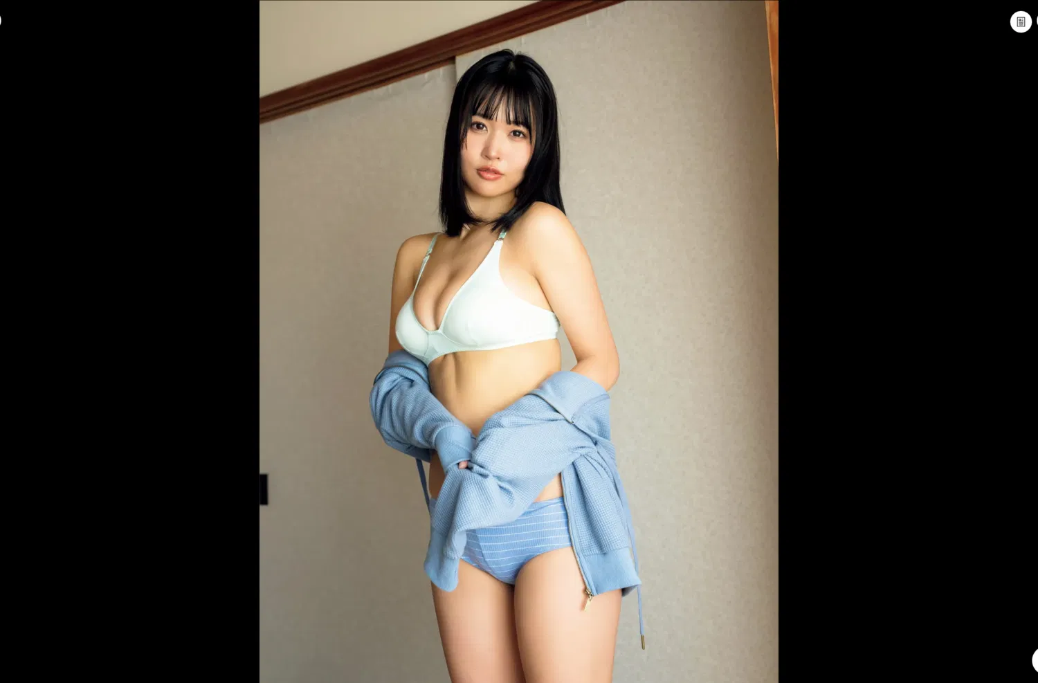 FRIDAY GOLD 南みゆか & 矢野ななか ゴールデンな満開BODY