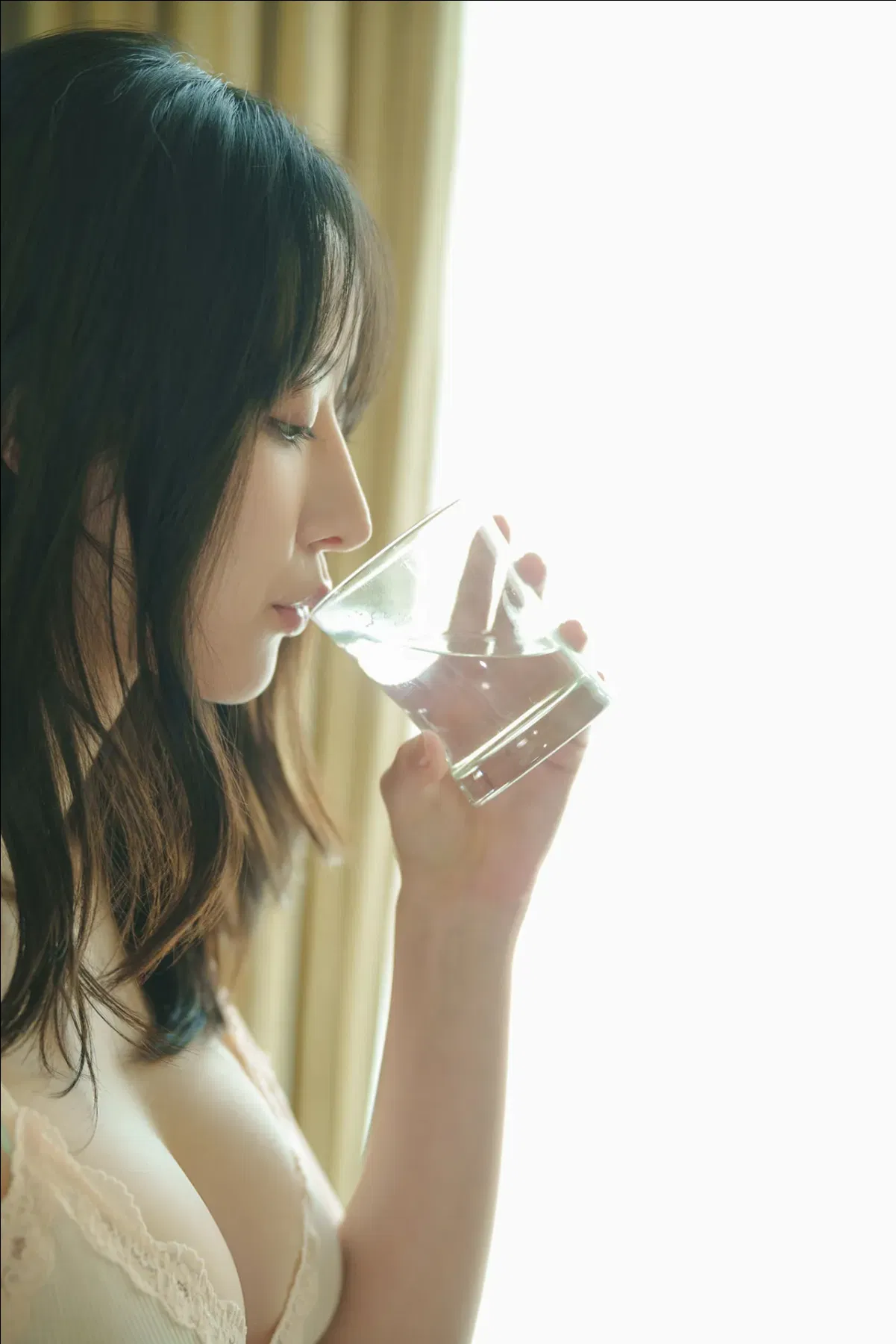 FRIDAY GOLD 山崎あみ 綺麗なお姉さんの密かな休日