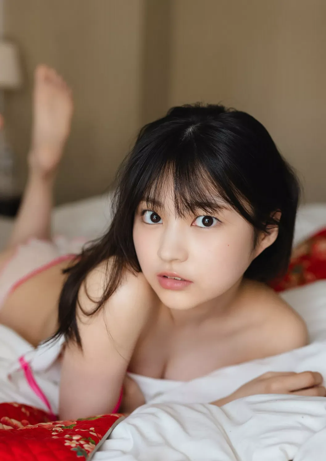 [Photobook] 2023.10.04 宇咲（＃ババババンビ）１ｓｔ写真集『ｕｓａ　ｕｓａ』 YJ PHOTO BOOK