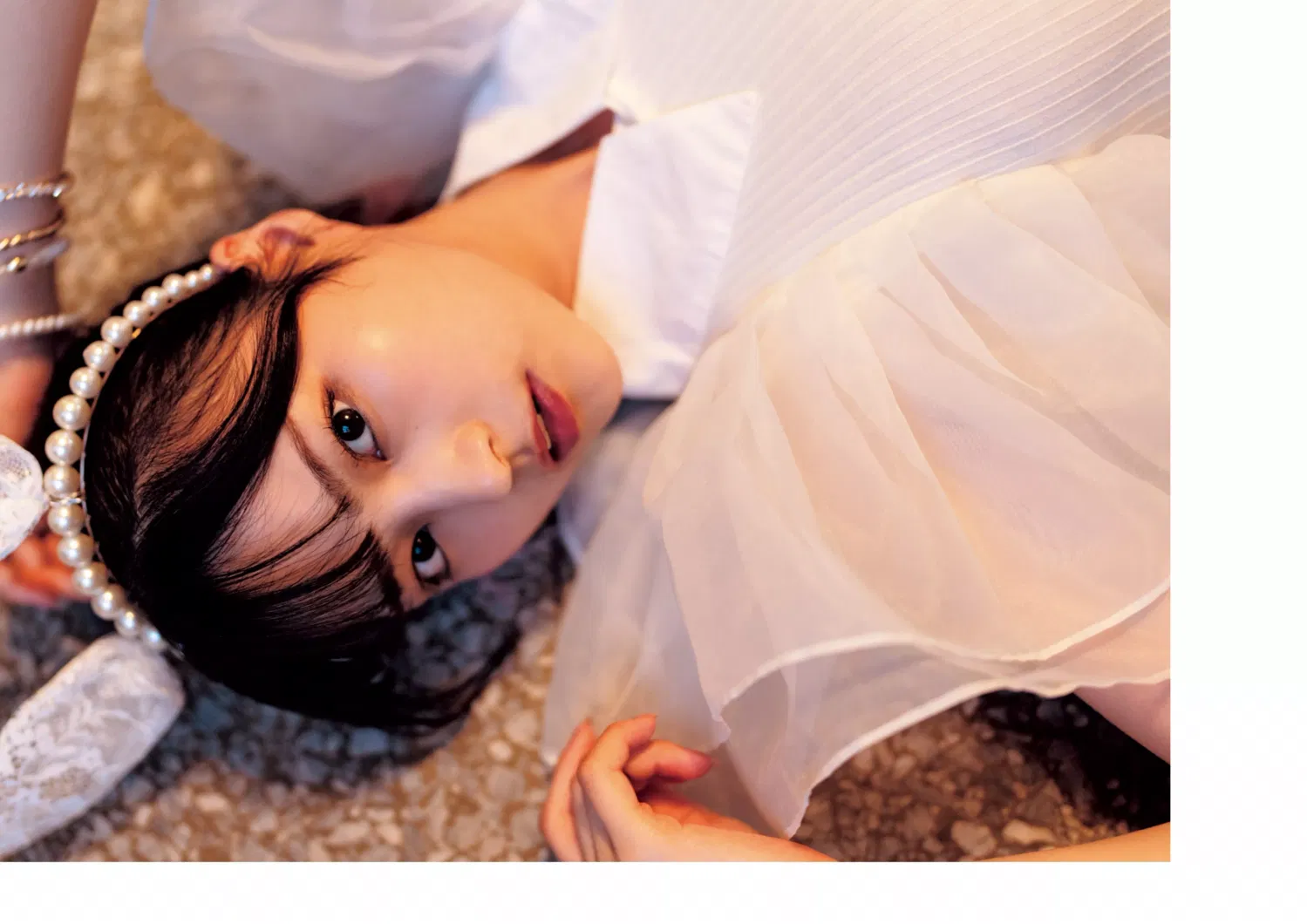 [Photobook] 2023.10.04 宇咲（＃ババババンビ）１ｓｔ写真集『ｕｓａ　ｕｓａ』 YJ PHOTO BOOK