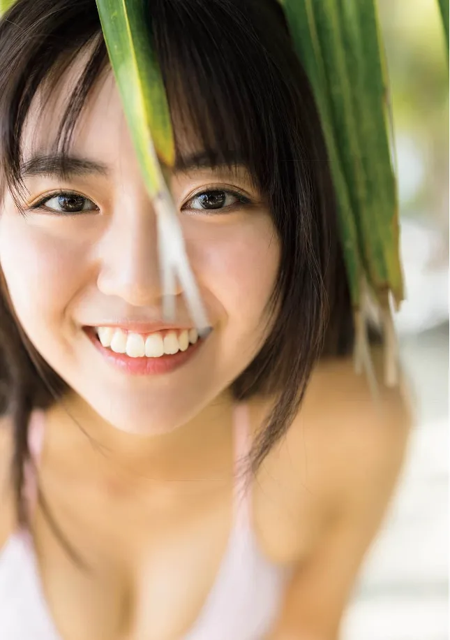 [Photobook] 2023.12.05 豊田ルナ写真集『Good to see Moon』