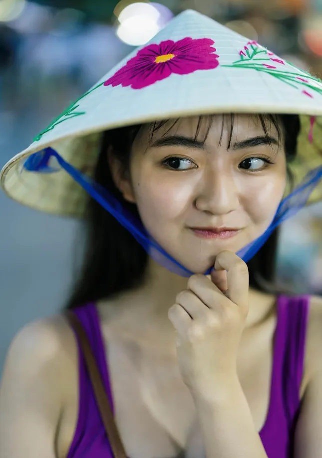 [Photobook] 2023.12.05 豊田ルナ写真集『Good to see Moon』
