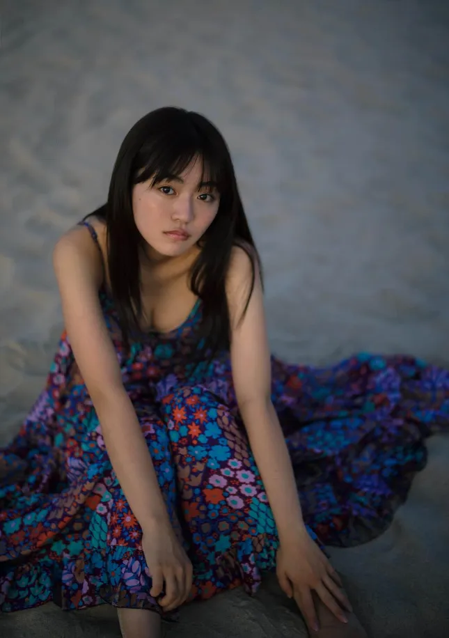 [Photobook] 2023.12.05 豊田ルナ写真集『Good to see Moon』
