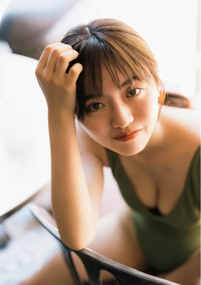 [Photobook] 2023.12.05 豊田ルナ写真集『Good to see Moon』