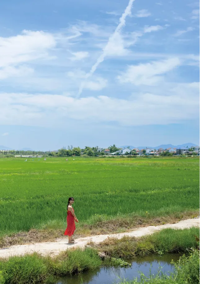 [Photobook] 2023.12.05 豊田ルナ写真集『Good to see Moon』