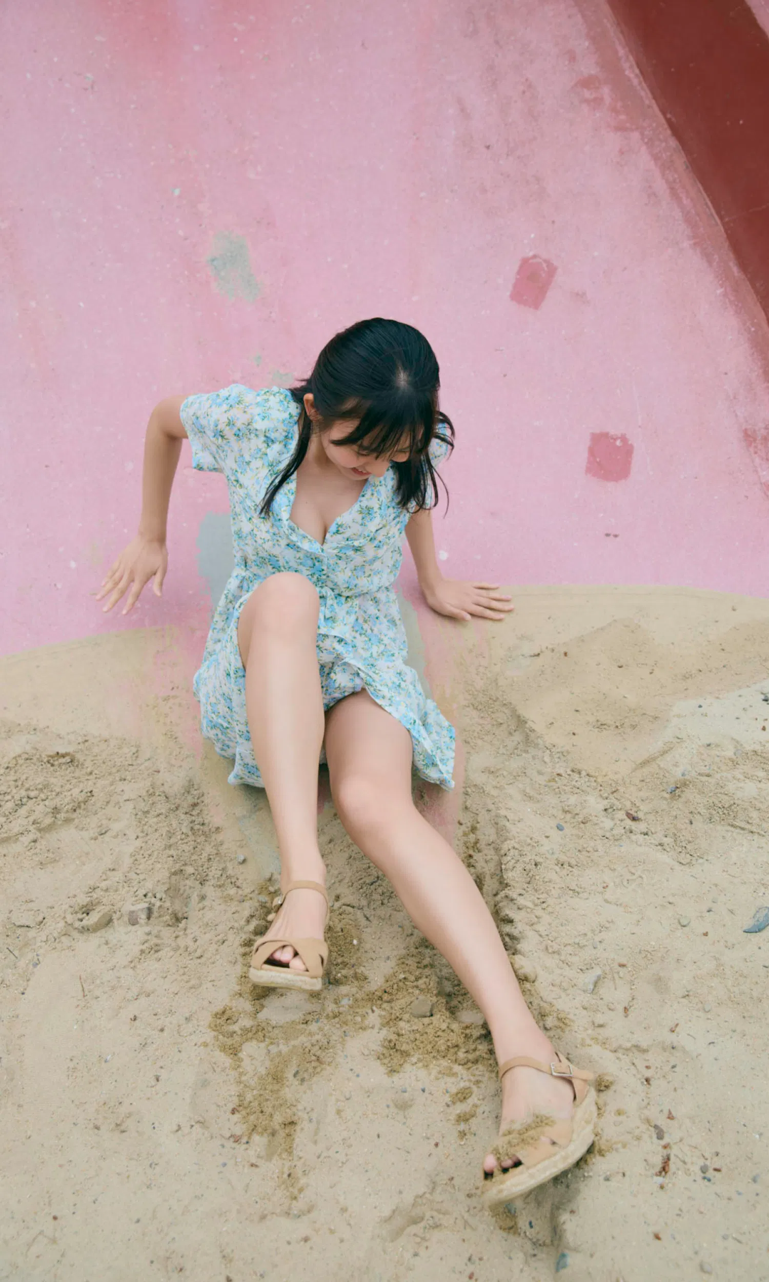 [Photobook] 2024.07.01 【デジタル限定】志田音々写真集「幼い色気」 (週プレ PHOTO BOOK)