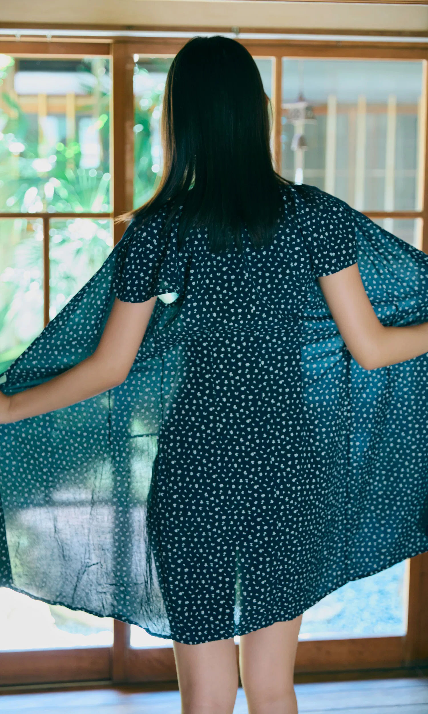 [Photobook] 2024.07.01 【デジタル限定】志田音々写真集「幼い色気」 (週プレ PHOTO BOOK)