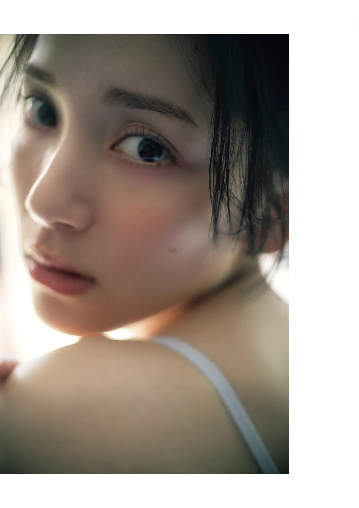 [Photobook] 2025.02.28 【電子版限定45ページ増】都丸紗也華 4th写真集 10。