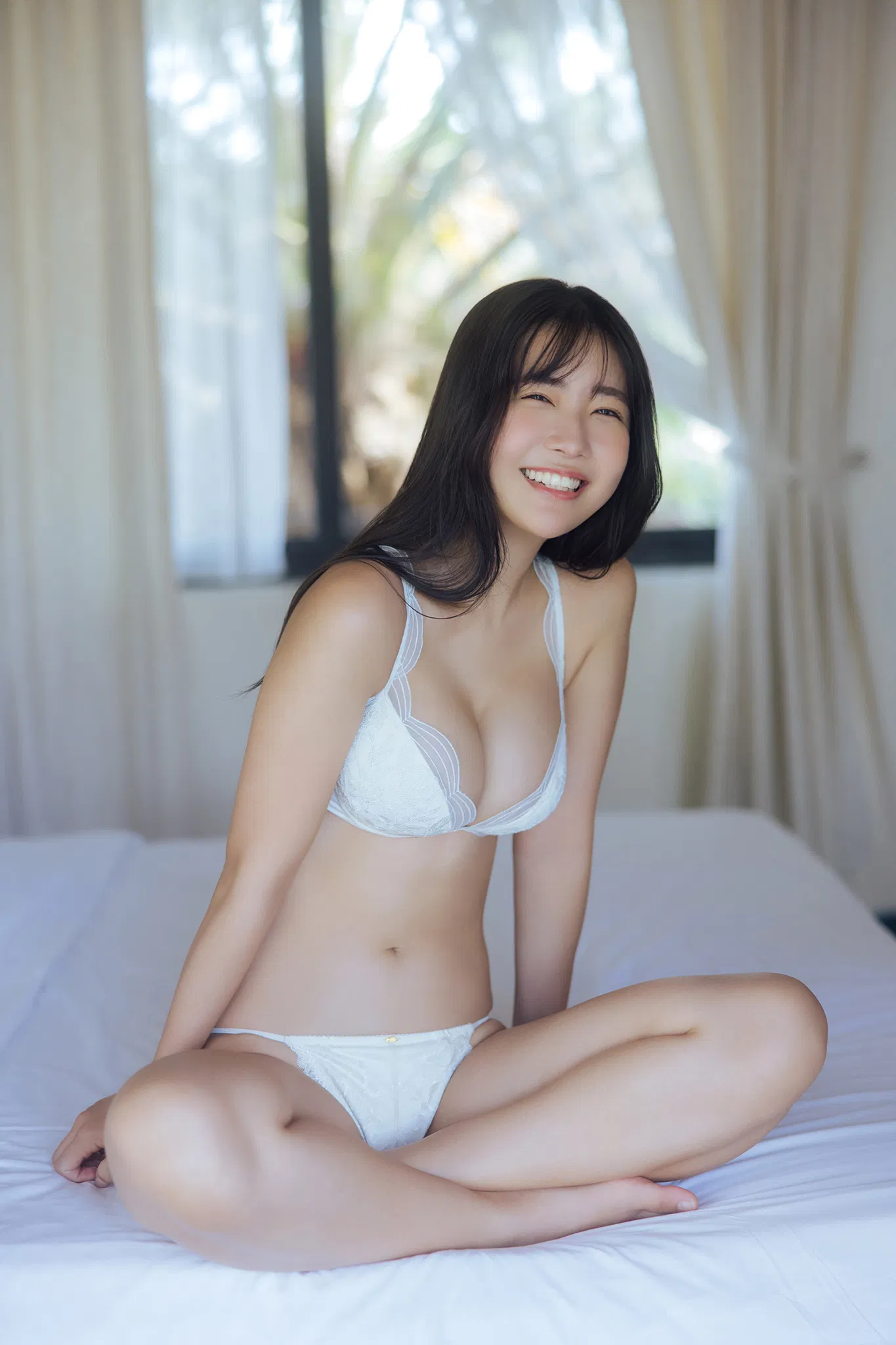 [Photobook] 2025.05.01 天羽希純「抱いてみる？」【ヤングチャンピオンデジグラ】