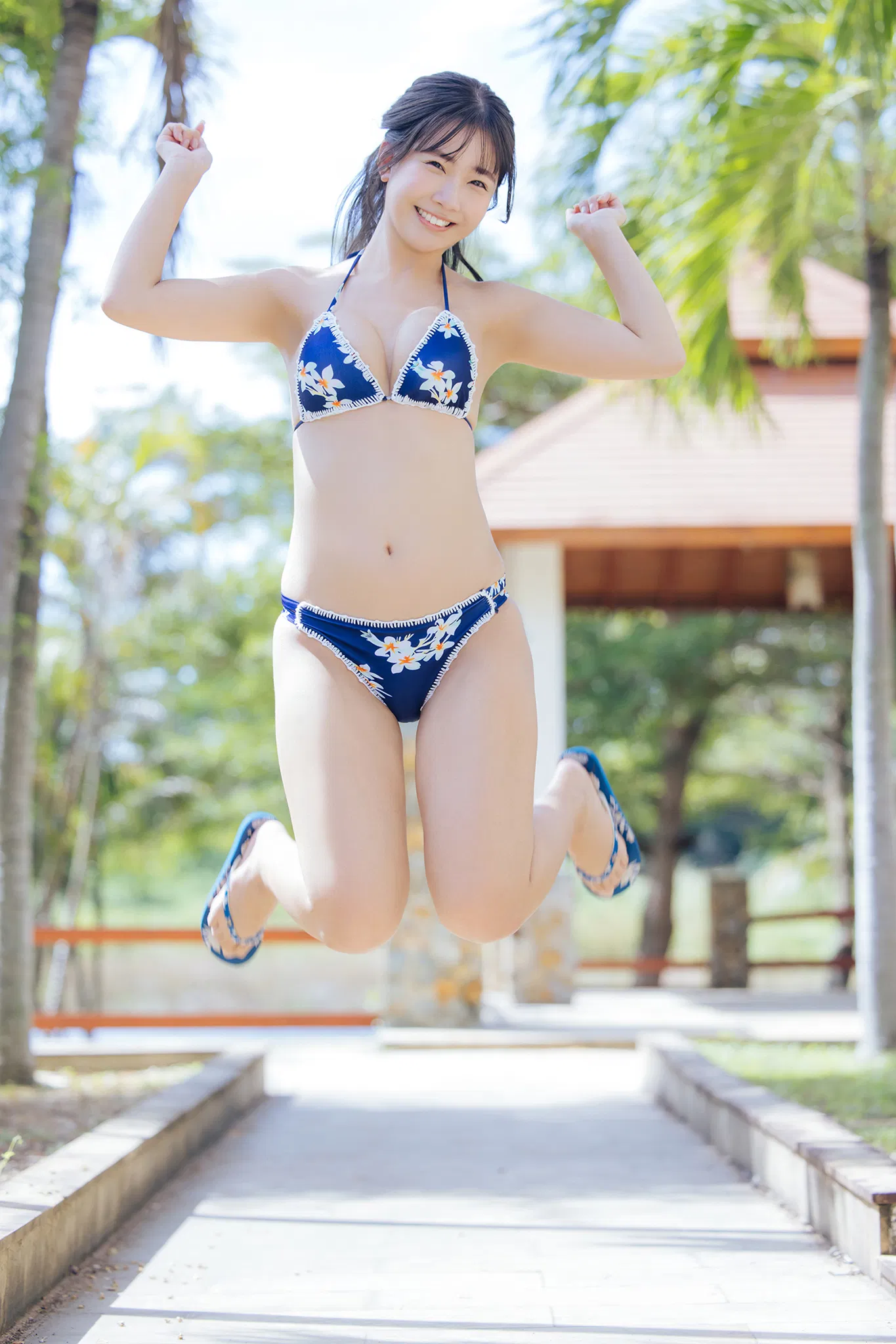 [Photobook] 2025.05.01 天羽希純「抱いてみる？」【ヤングチャンピオンデジグラ】