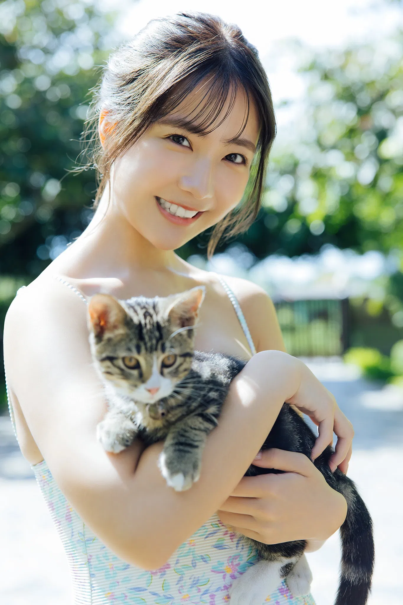 [Photobook] 2025.05.01 天羽希純「抱いてみる？」【ヤングチャンピオンデジグラ】