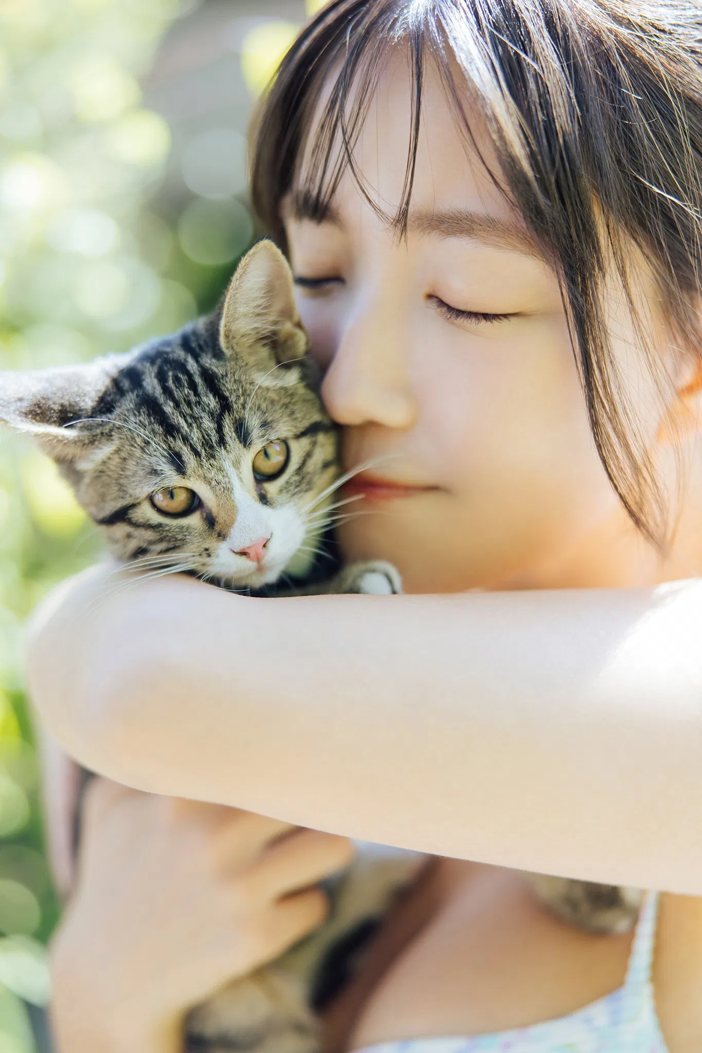 [Photobook] 2025.05.01 天羽希純「抱いてみる？」【ヤングチャンピオンデジグラ】