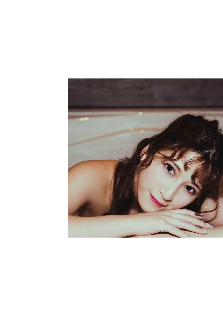 [Photobook] Riri Nanatsumori 七ツ森りり - #Escape