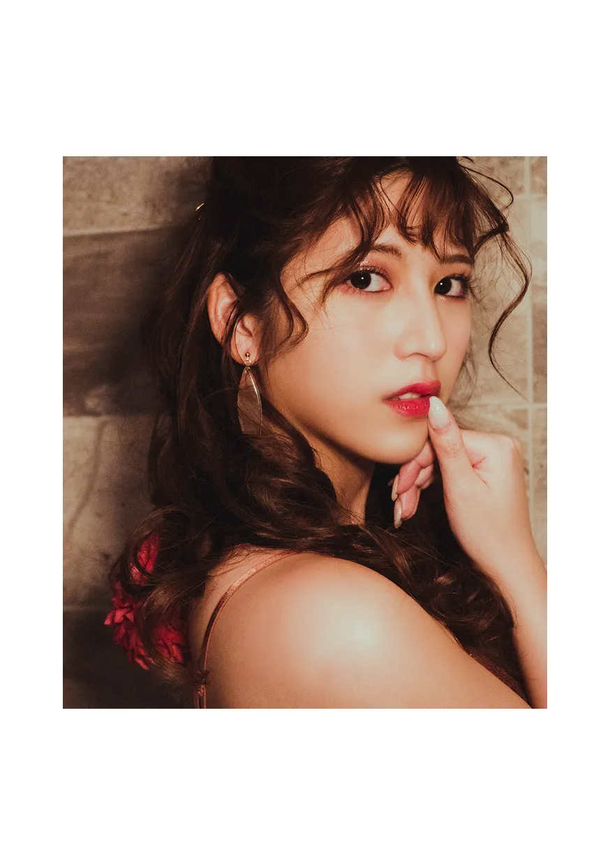 [Photobook] Riri Nanatsumori 七ツ森りり - #Escape
