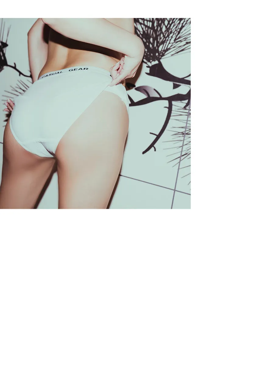 [Photobook] Riri Nanatsumori 七ツ森りり - #Escape
