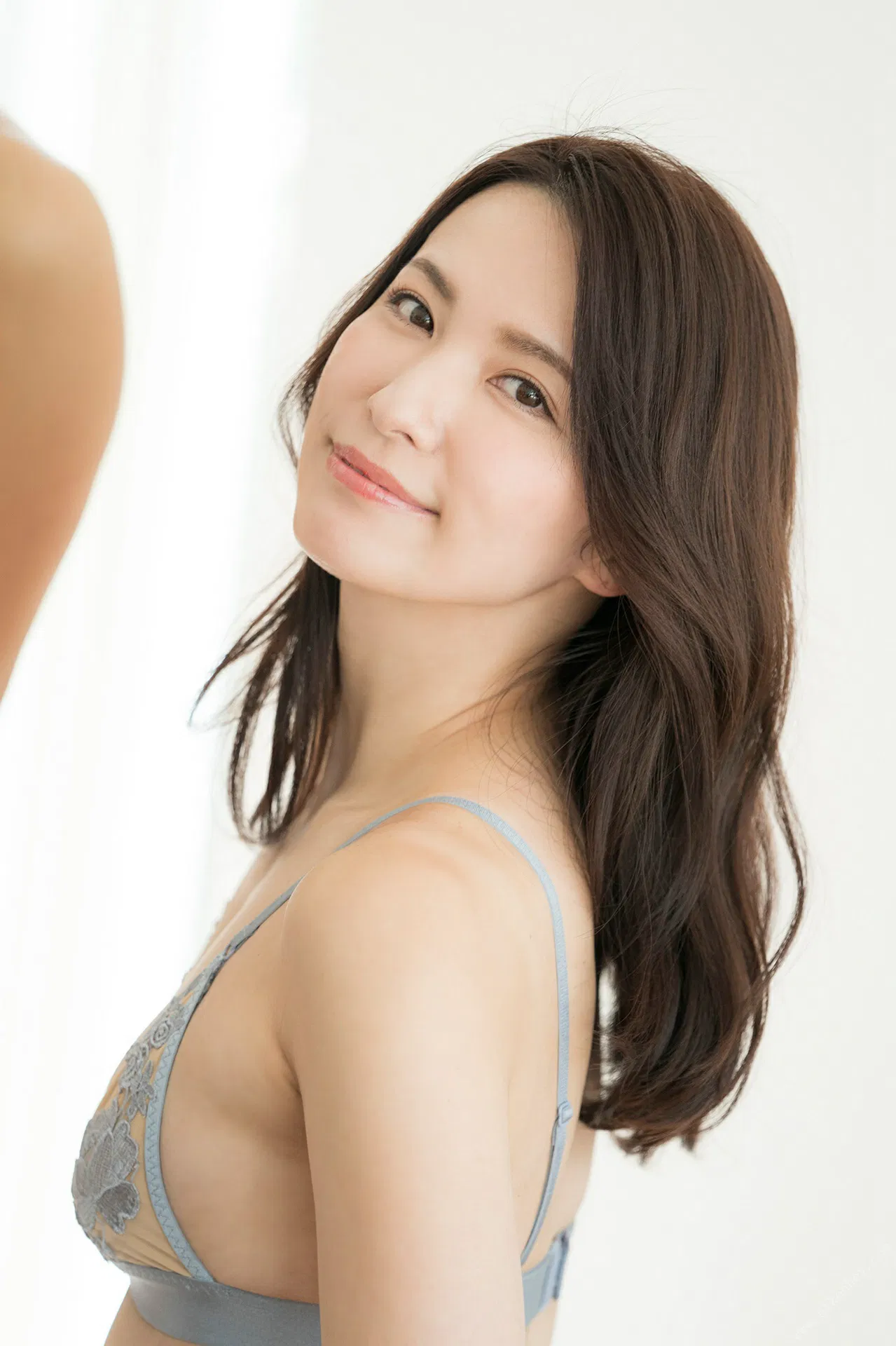 [Photobook] オトナのリップGIRLS SEXYの花束を君に 週刊ポストデジタル写真集