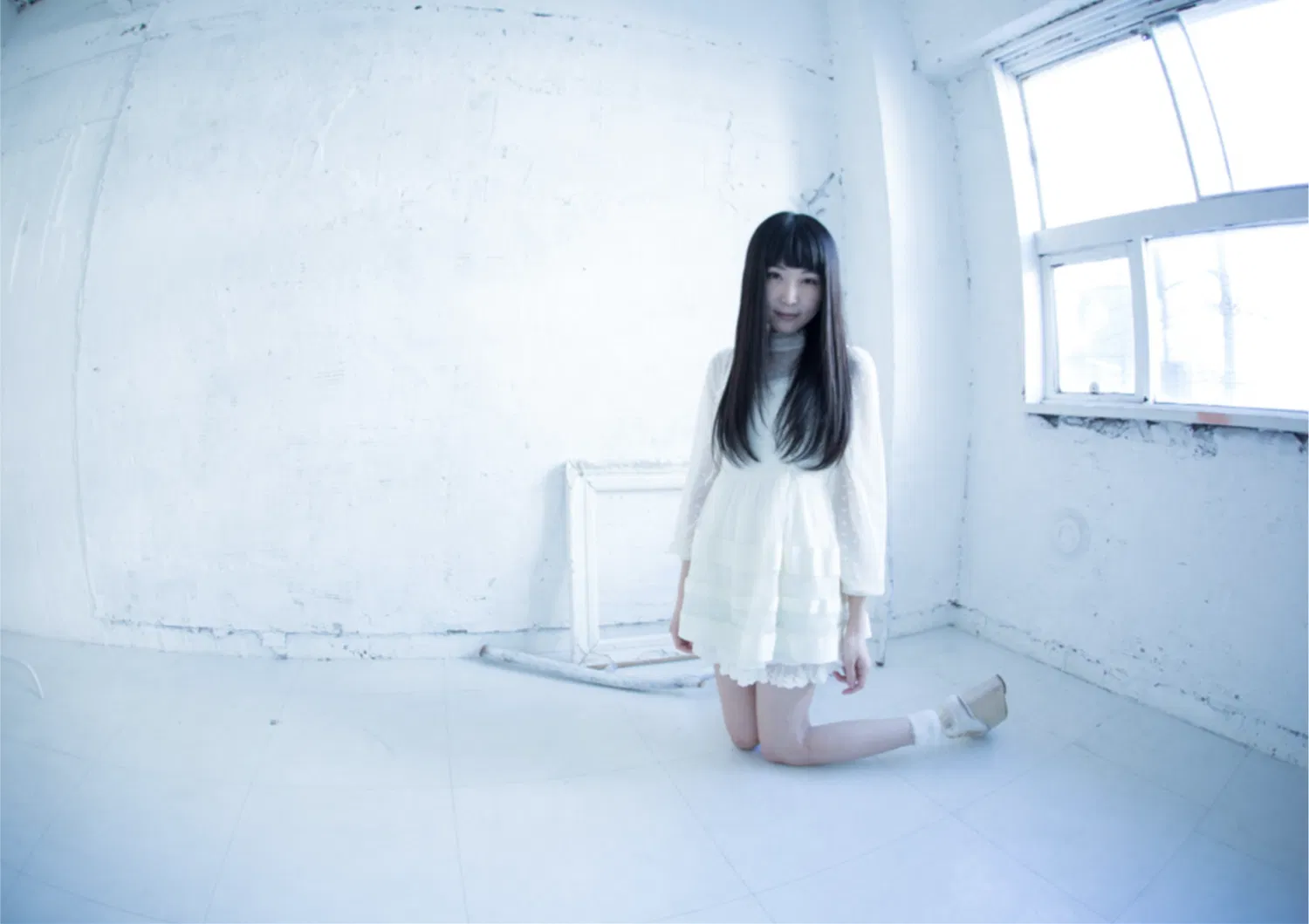[Photobook] 七菜乃写真集『White』