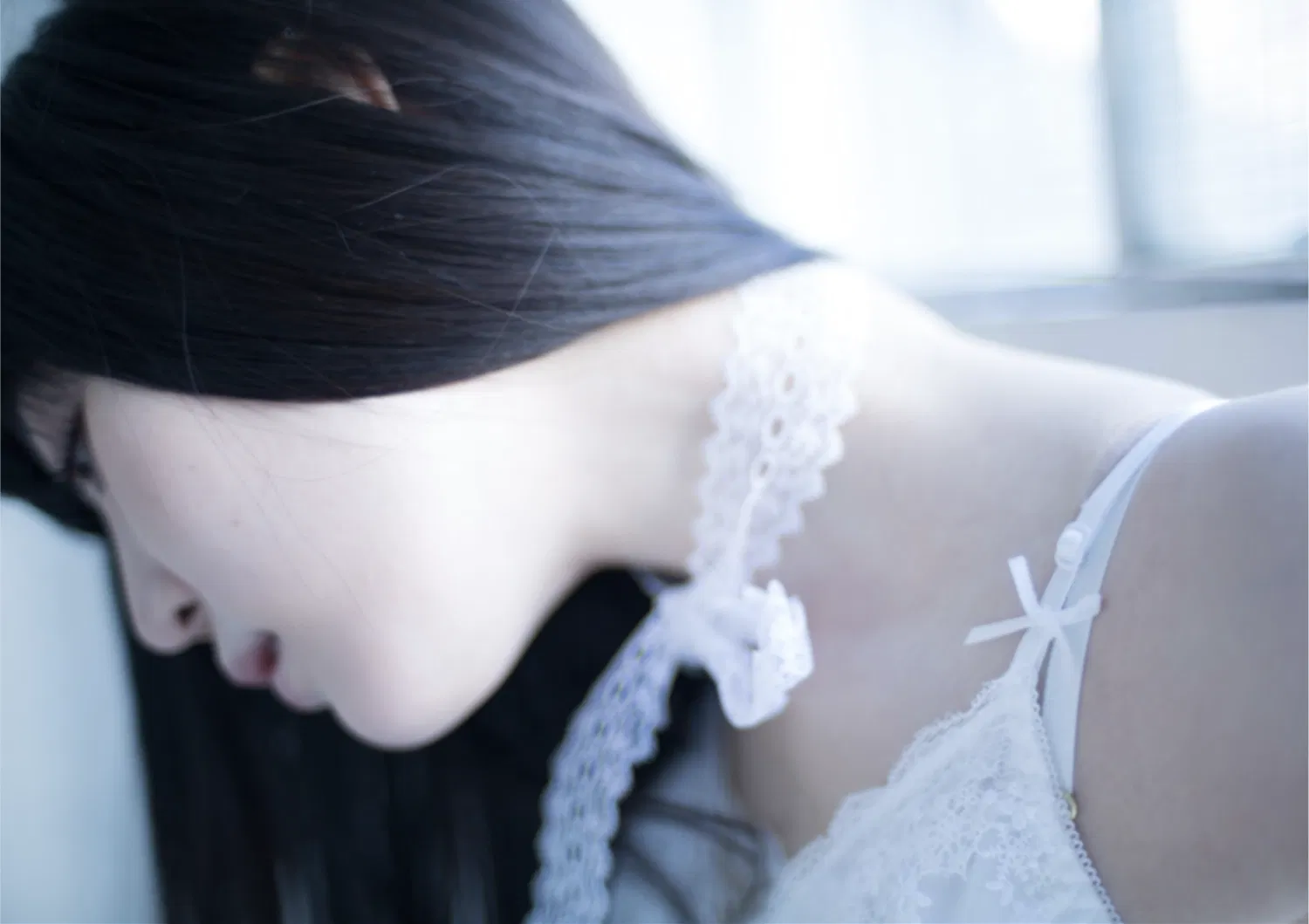 [Photobook] 七菜乃写真集『White』