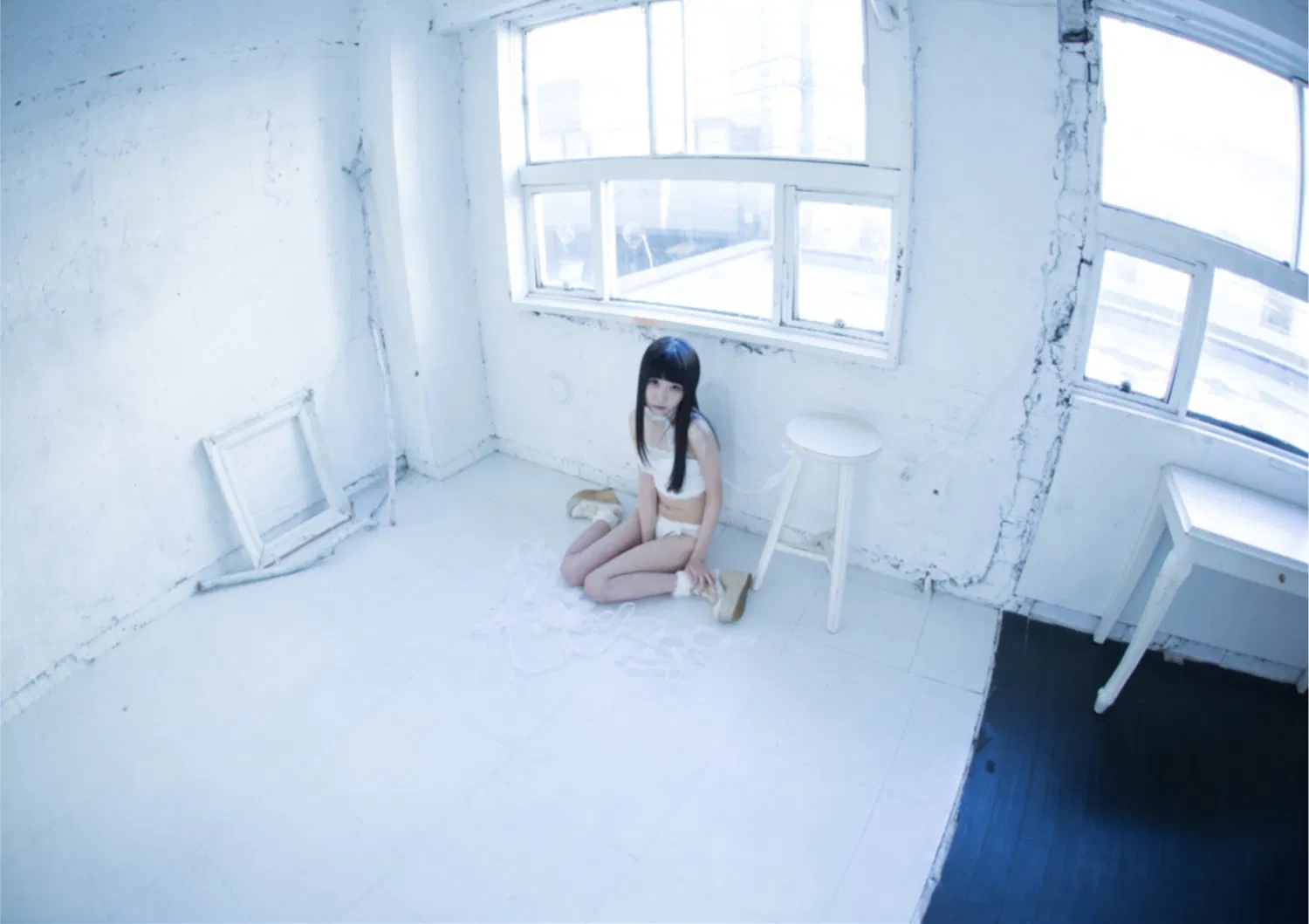[Photobook] 七菜乃写真集『White』