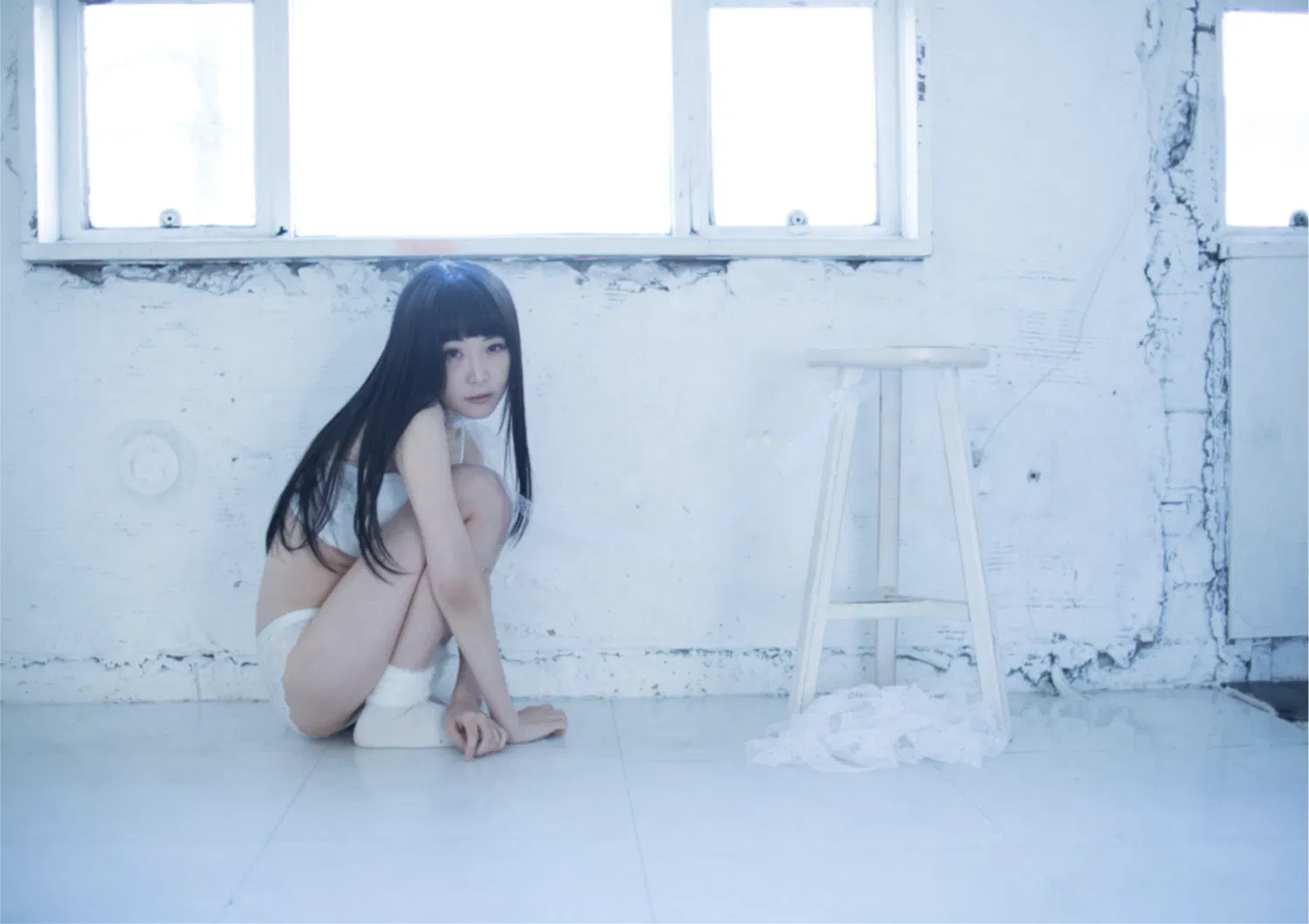 [Photobook] 七菜乃写真集『White』