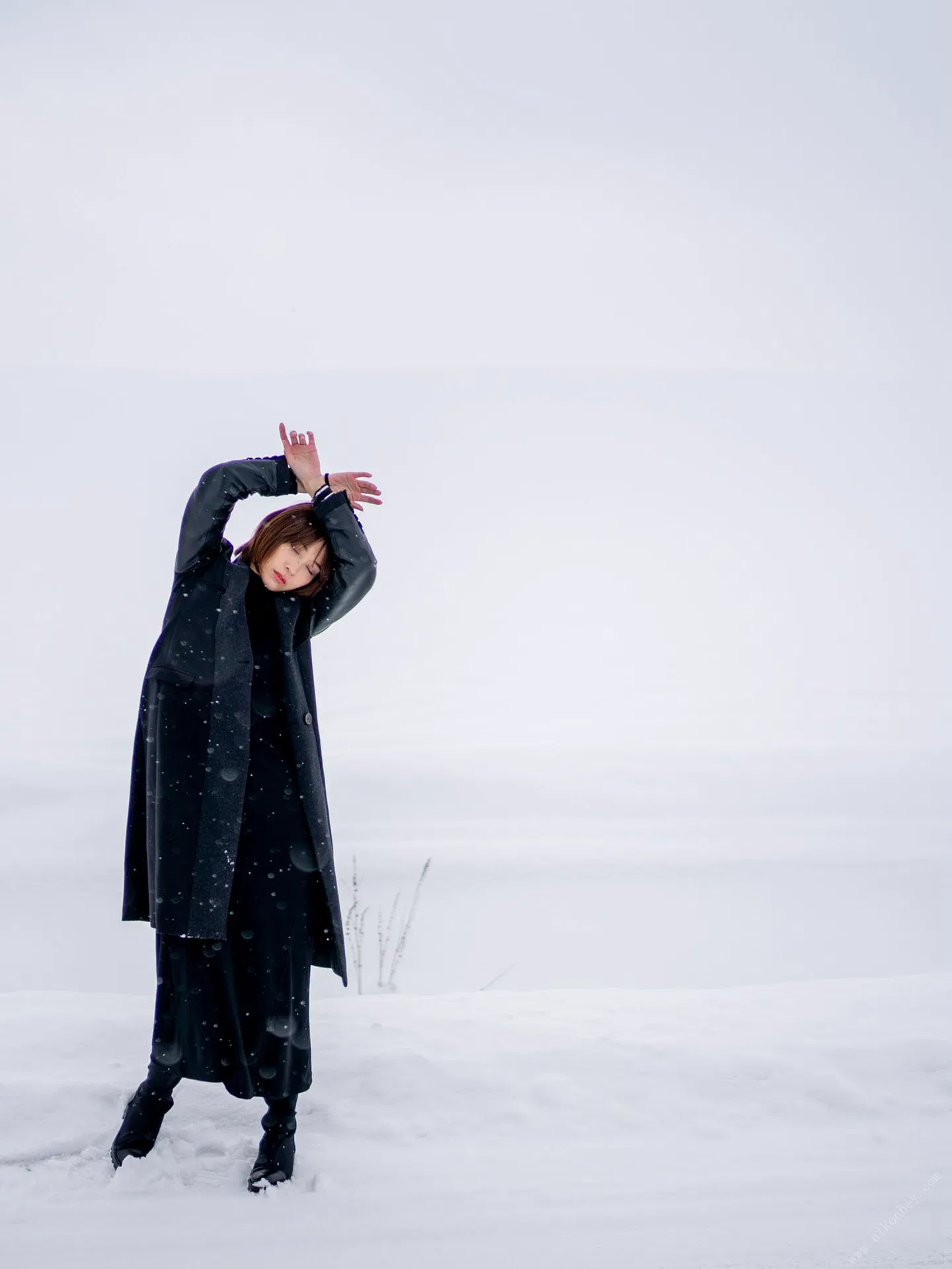 [Photobook] 山崎真実×舞山秀一　silent 週刊ポストデジタル写真集