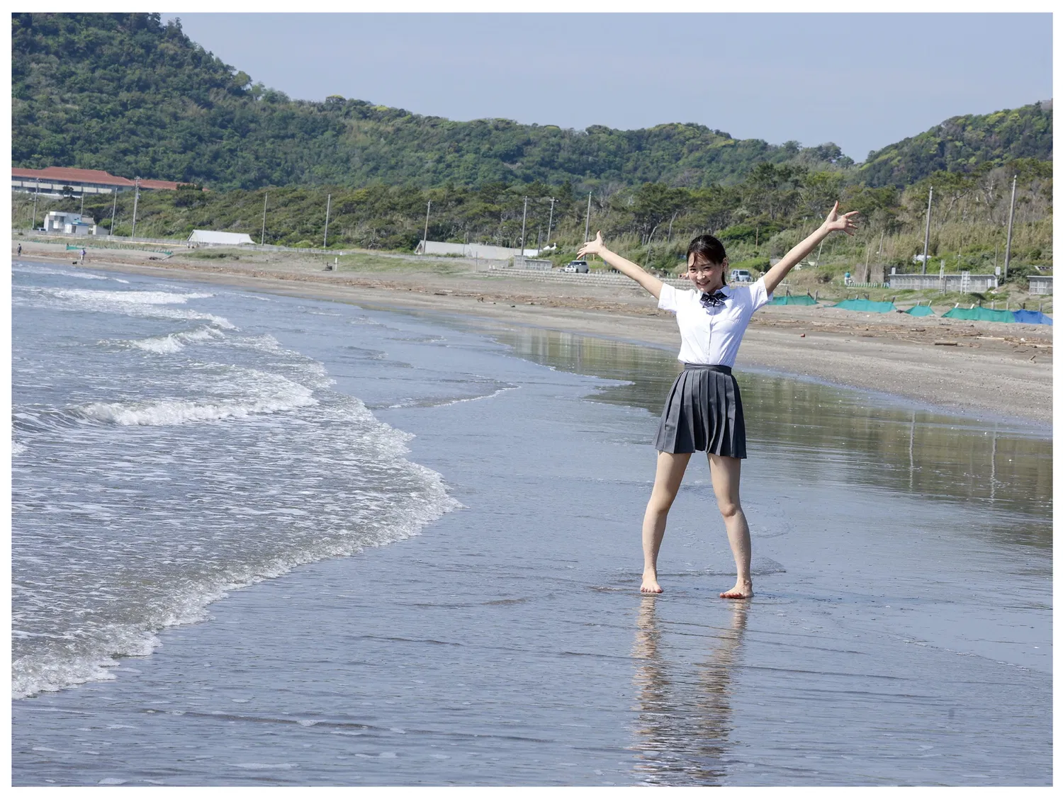 [Photobook] 広瀬なるみ ヌード写真集『風に包まれて』