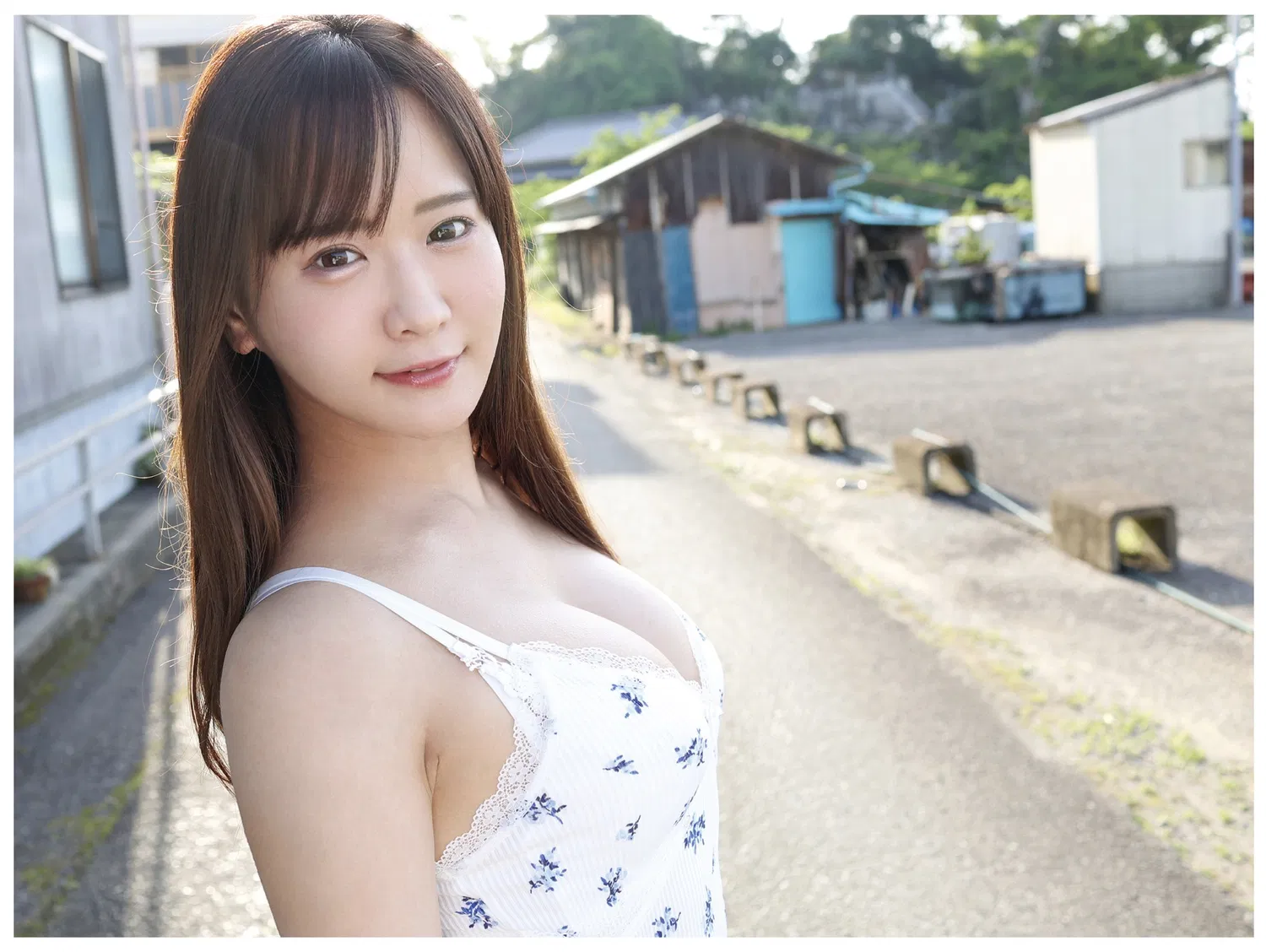 [Photobook] 広瀬なるみ ヌード写真集『風に包まれて』