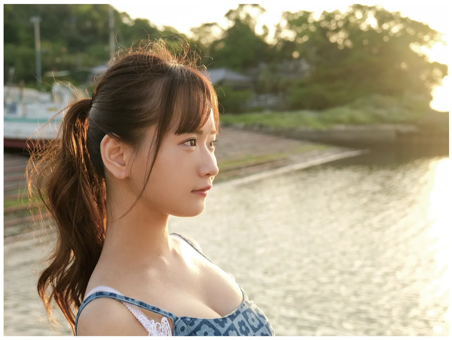 [Photobook] 広瀬なるみ ヌード写真集『風に包まれて』