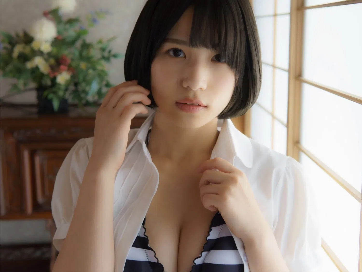 [Photobook] 村上りいな フェティッシュ写真集『ニーハイソックスになりたくて』(エンタメ娯楽ちゃんねる)