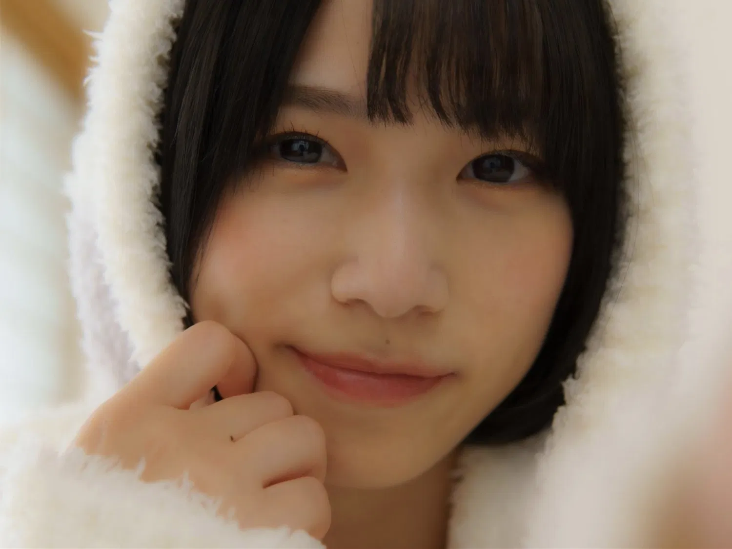 [Photobook] 村上りいな フェティッシュ写真集『ニーハイソックスになりたくて』(エンタメ娯楽ちゃんねる)