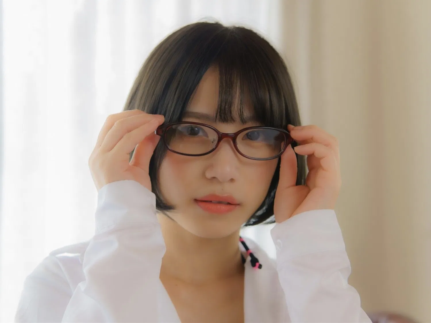 [Photobook] 村上りいな フェティッシュ写真集『ニーハイソックスになりたくて』(エンタメ娯楽ちゃんねる)