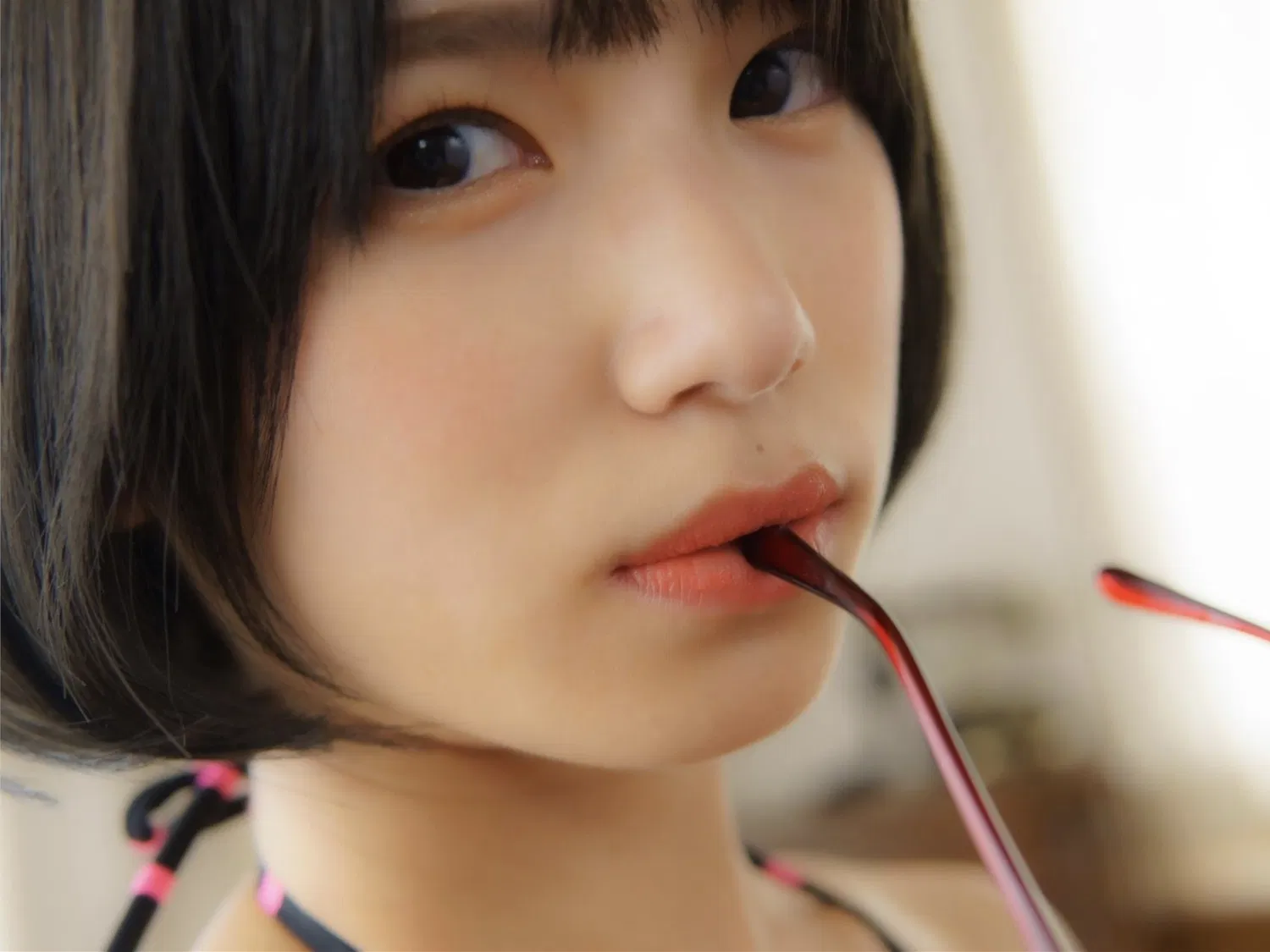 [Photobook] 村上りいな フェティッシュ写真集『ニーハイソックスになりたくて』(エンタメ娯楽ちゃんねる)