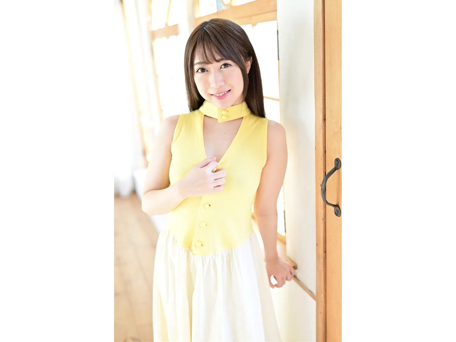 [Photobook] 椛澤智花 写真集『女子大生 純系全開物語』ギリギリ★あいどる倶楽部 (ピンク倶楽部)