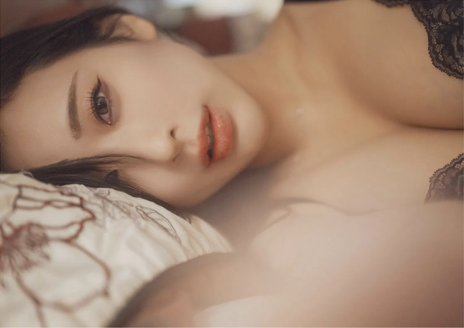 [Photobook] 花宮いのり 写真集『ふたりきり』(wunder publishing house)