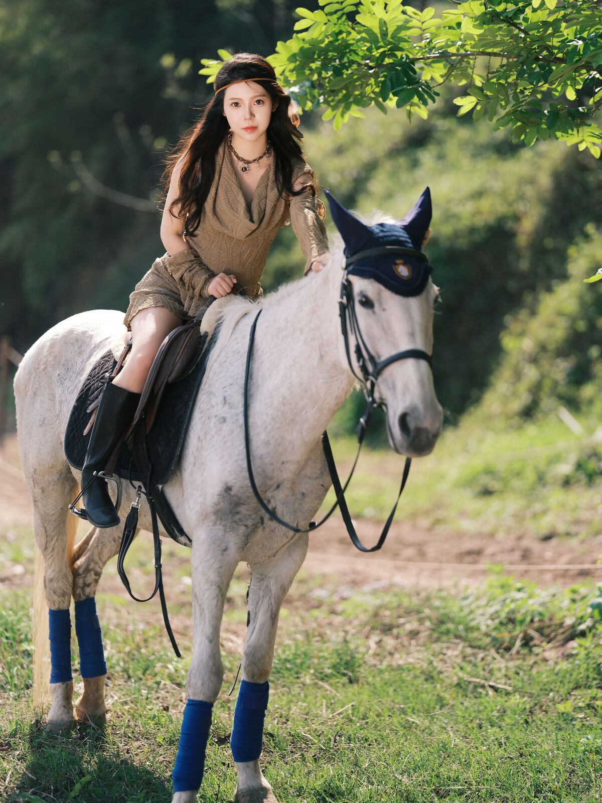 YiTuYu艺图语 Vol.8864 Bu Gen Sui