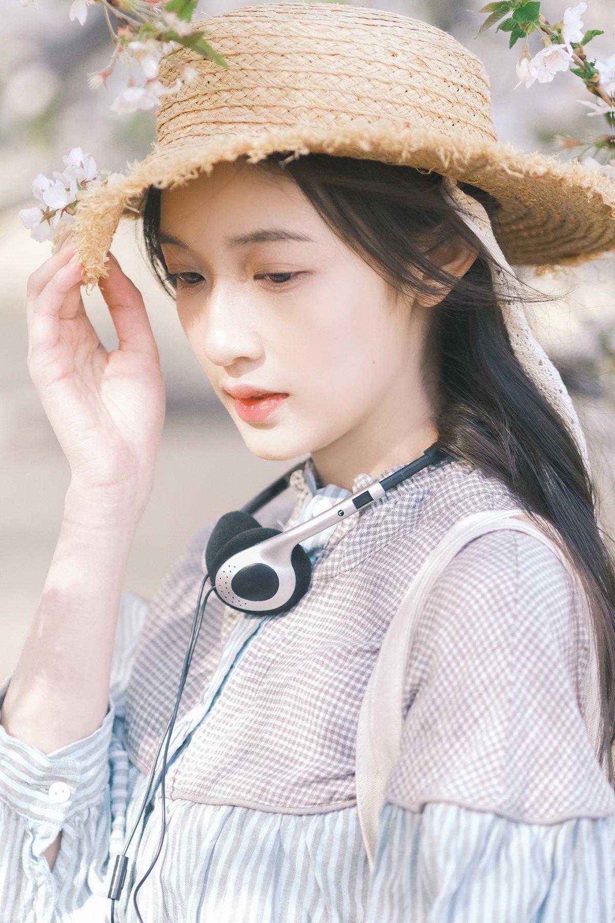 YiTuYu艺图语 Vol.8867 Tong