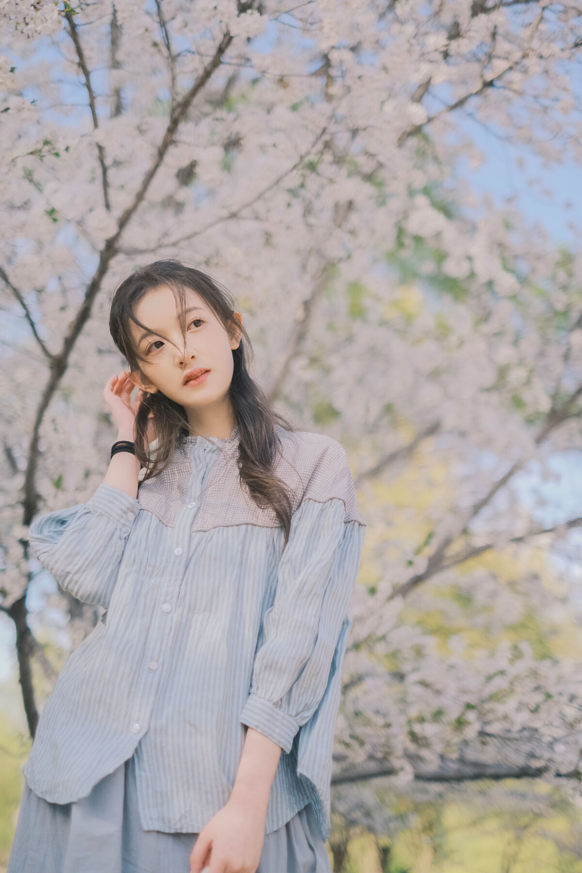 YiTuYu艺图语 Vol.8867 Tong