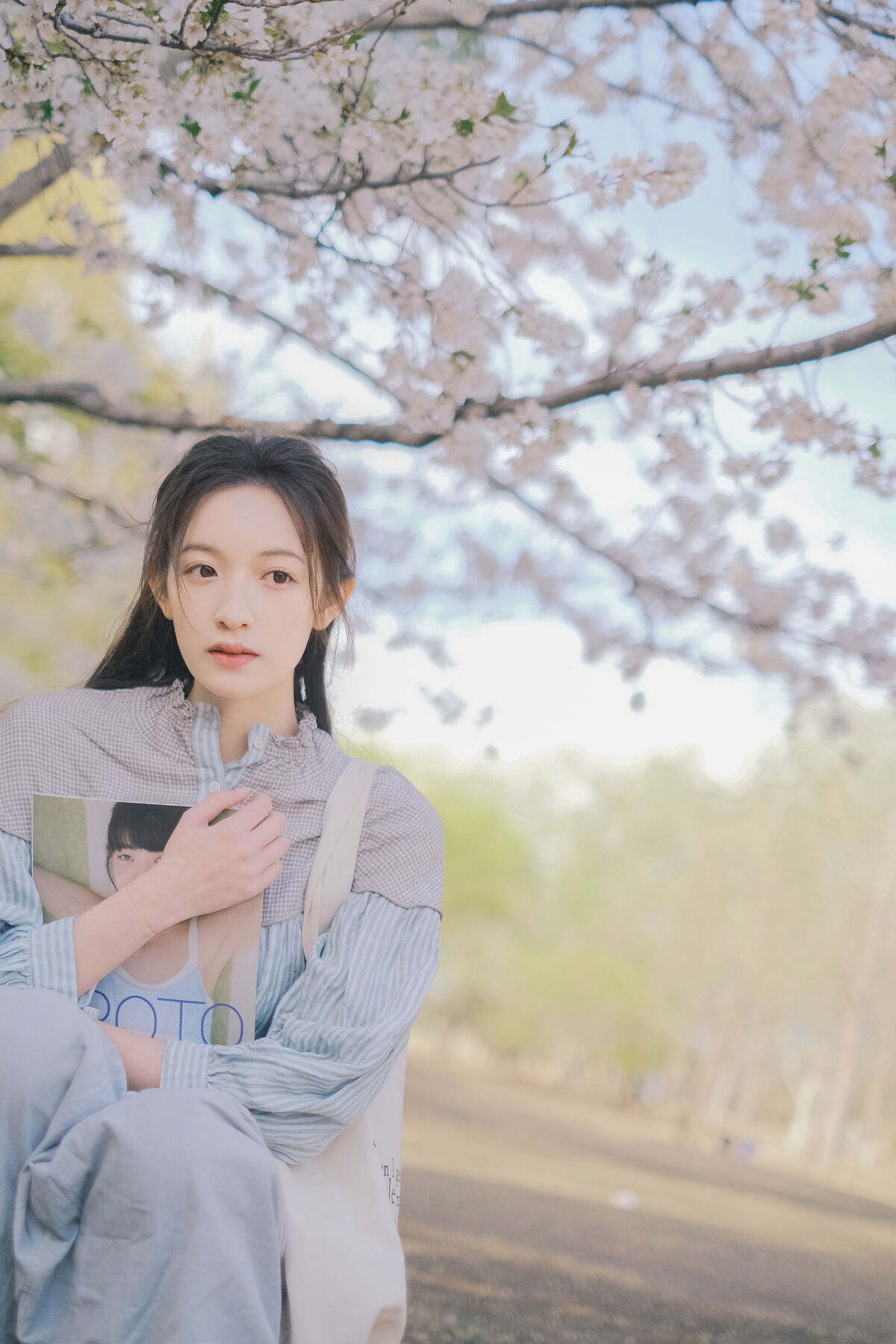 YiTuYu艺图语 Vol.8867 Tong