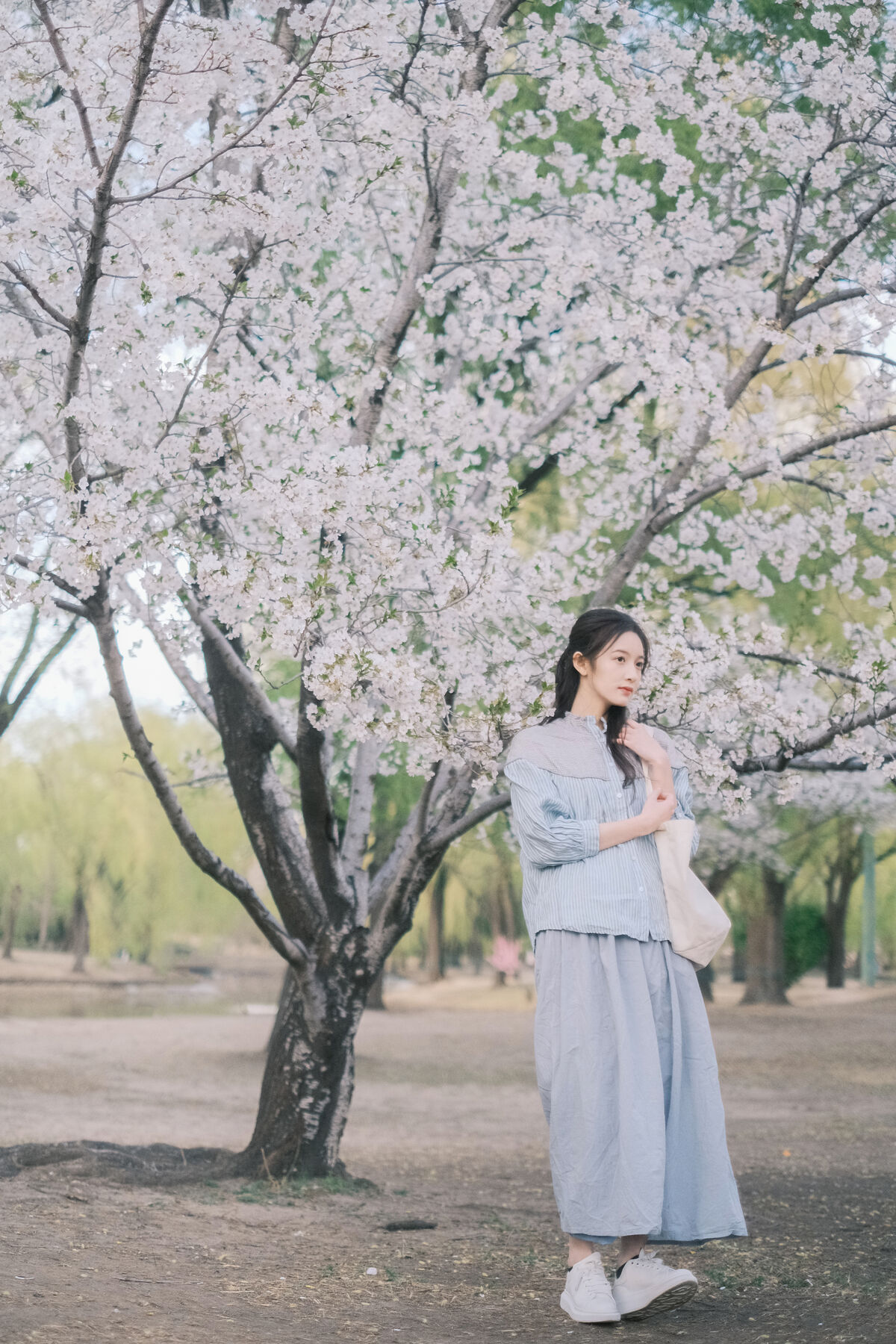 YiTuYu艺图语 Vol.8867 Tong