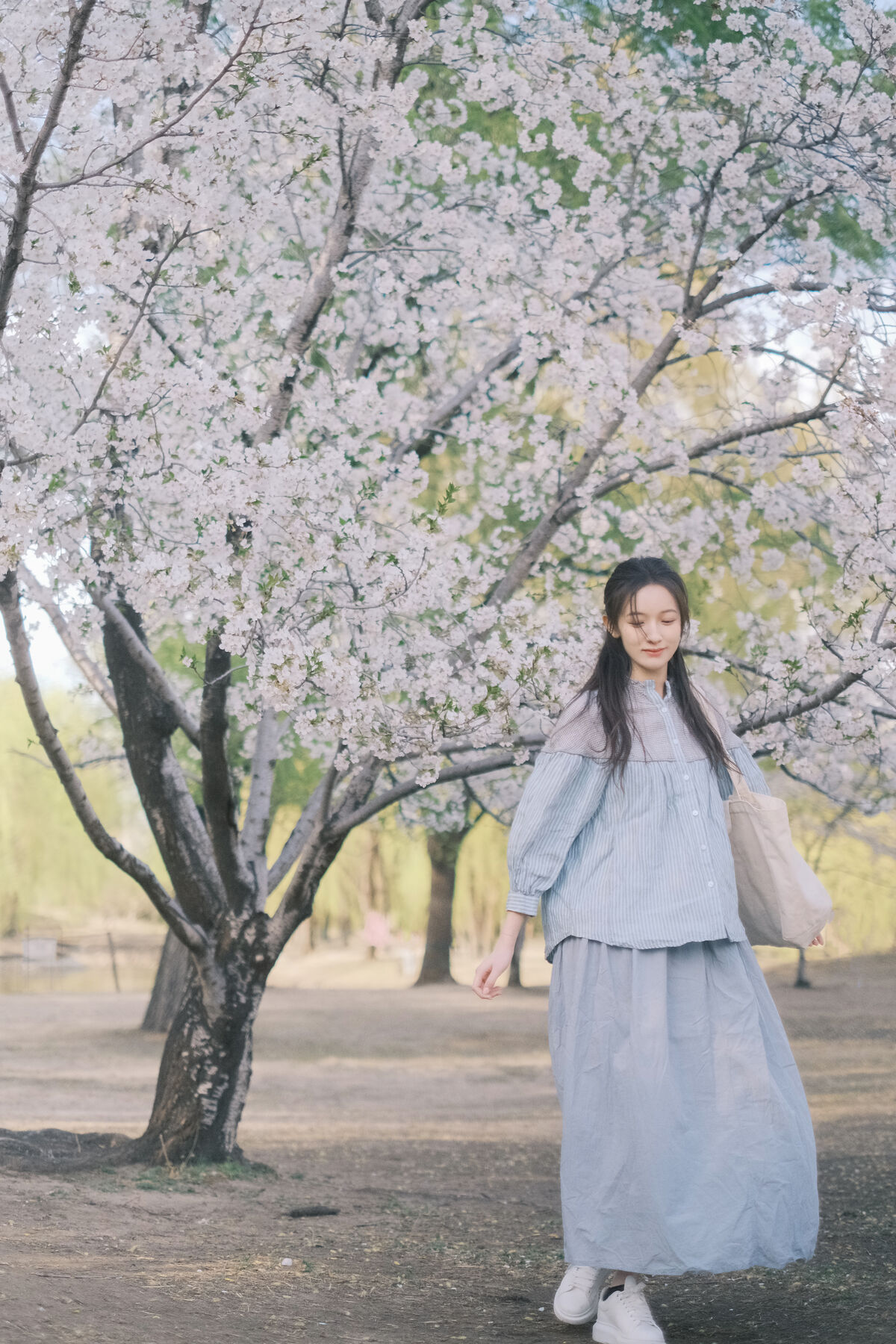 YiTuYu艺图语 Vol.8867 Tong