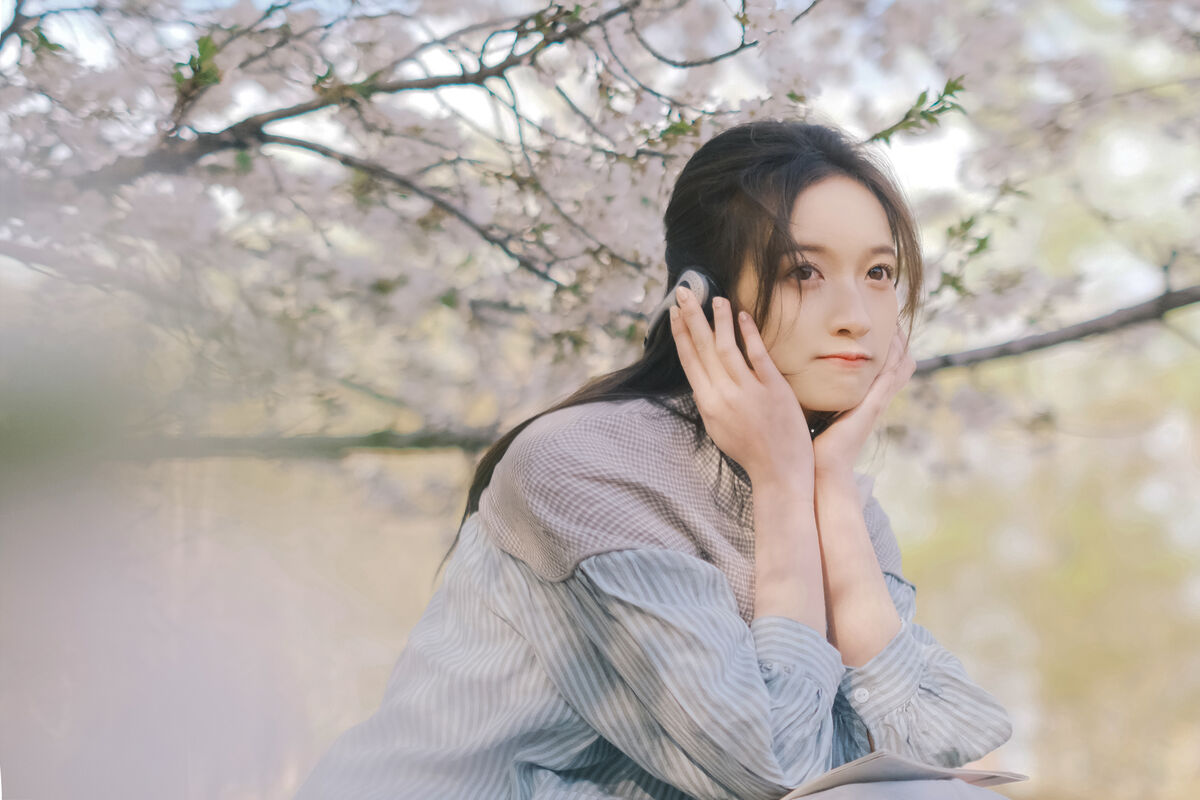 YiTuYu艺图语 Vol.8867 Tong