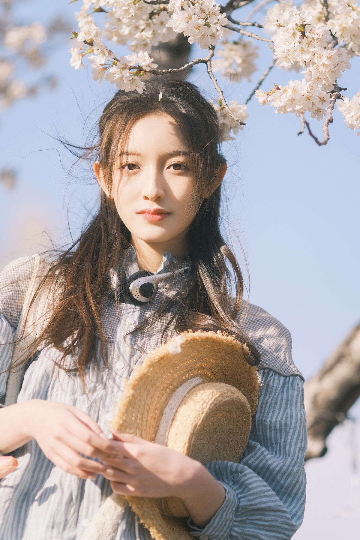 YiTuYu艺图语 Vol.8867 Tong