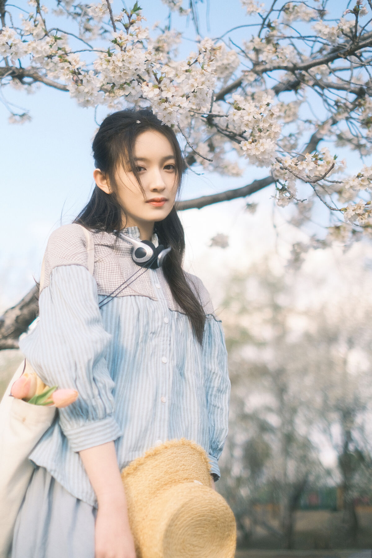 YiTuYu艺图语 Vol.8867 Tong