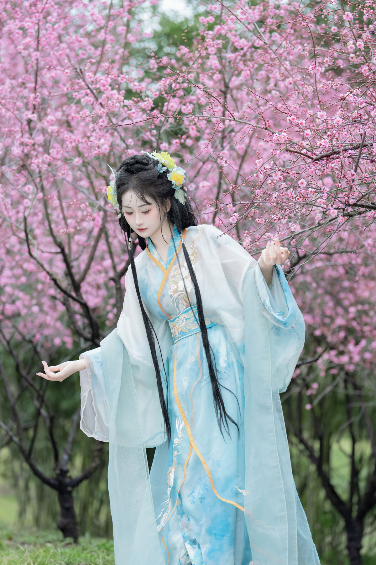 YiTuYu艺图语 Vol.8870 Jiao Yi Zhi Sui Sui