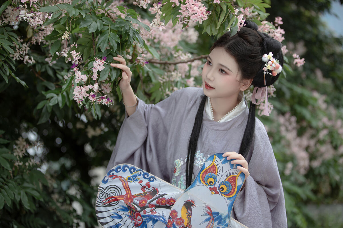 YiTuYu艺图语 Vol.8872 E E Chi Bu Bao