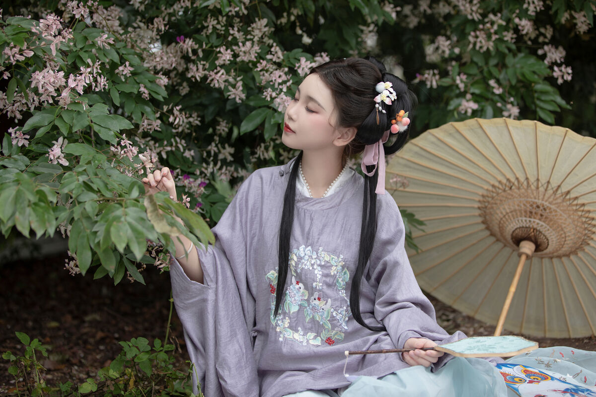 YiTuYu艺图语 Vol.8872 E E Chi Bu Bao