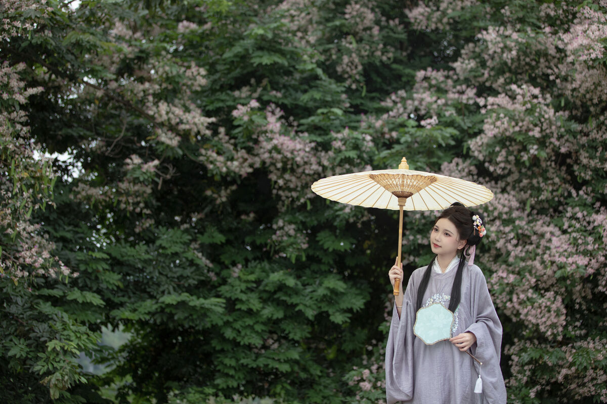 YiTuYu艺图语 Vol.8872 E E Chi Bu Bao