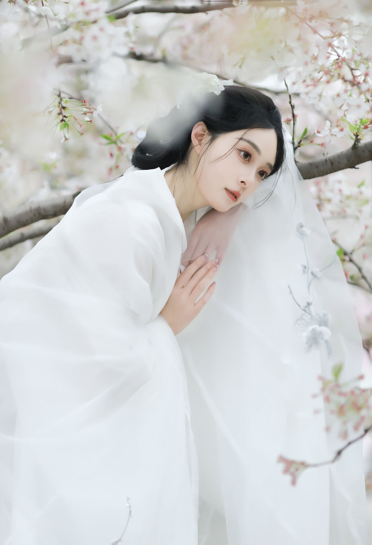 YiTuYu艺图语 Vol.8880 Sui Sui Ru Yi