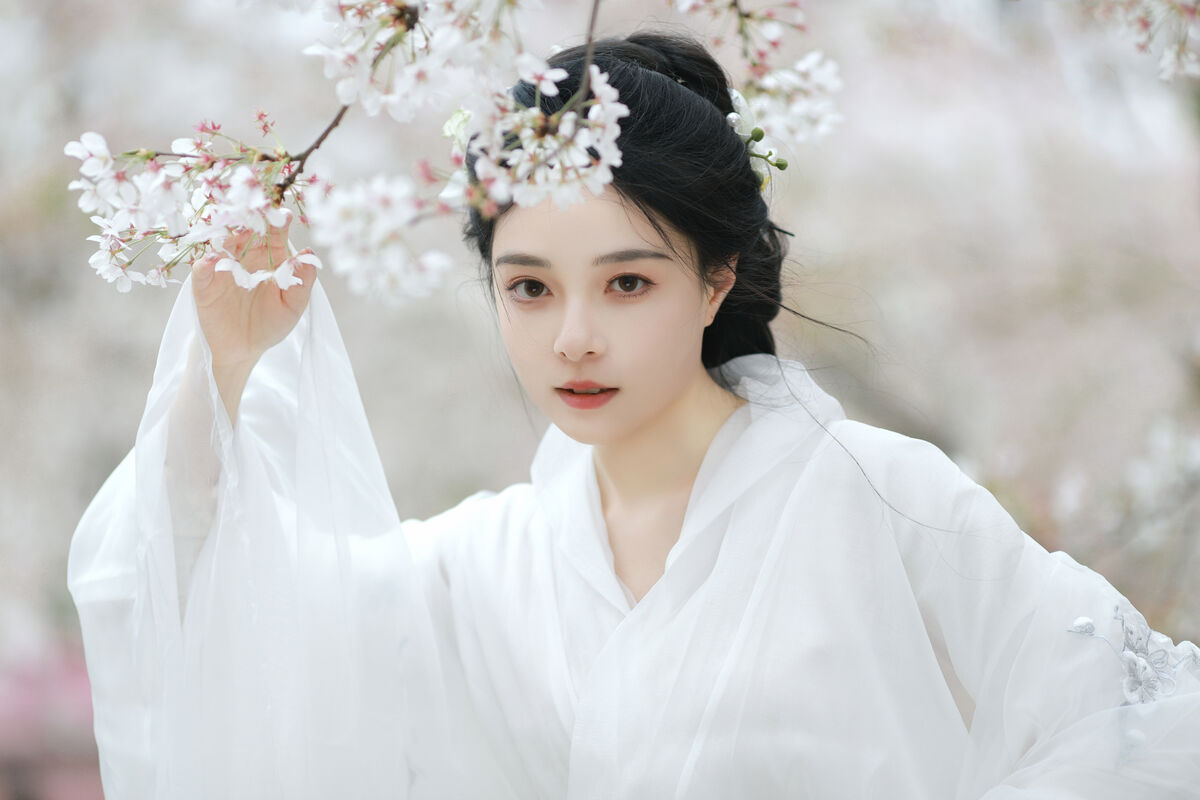 YiTuYu艺图语 Vol.8880 Sui Sui Ru Yi